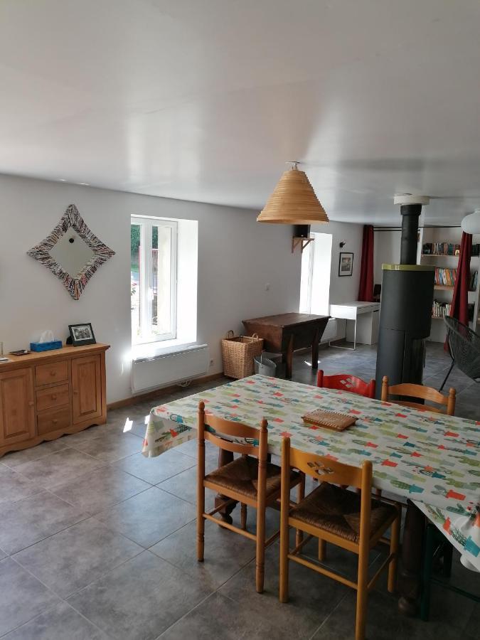Maison Renovee En Pierres Sejour Spacieux Avec Jardin Et Terrasse Amenagee Pres Omaha Beach & Bayeux A 5Mn De La Mer Tous Commerces Commes Eksteriør billede