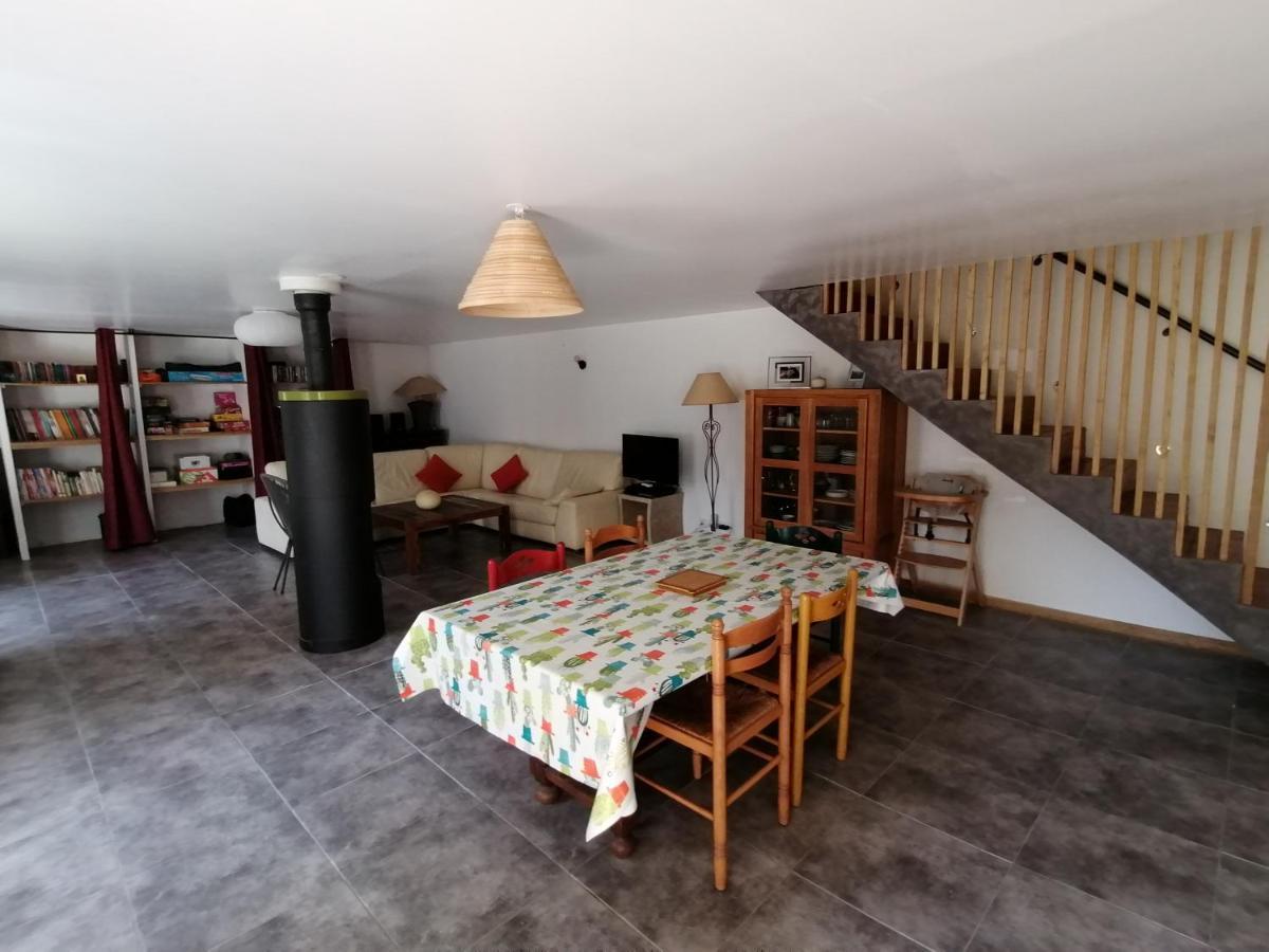 Maison Renovee En Pierres Sejour Spacieux Avec Jardin Et Terrasse Amenagee Pres Omaha Beach & Bayeux A 5Mn De La Mer Tous Commerces Commes Eksteriør billede