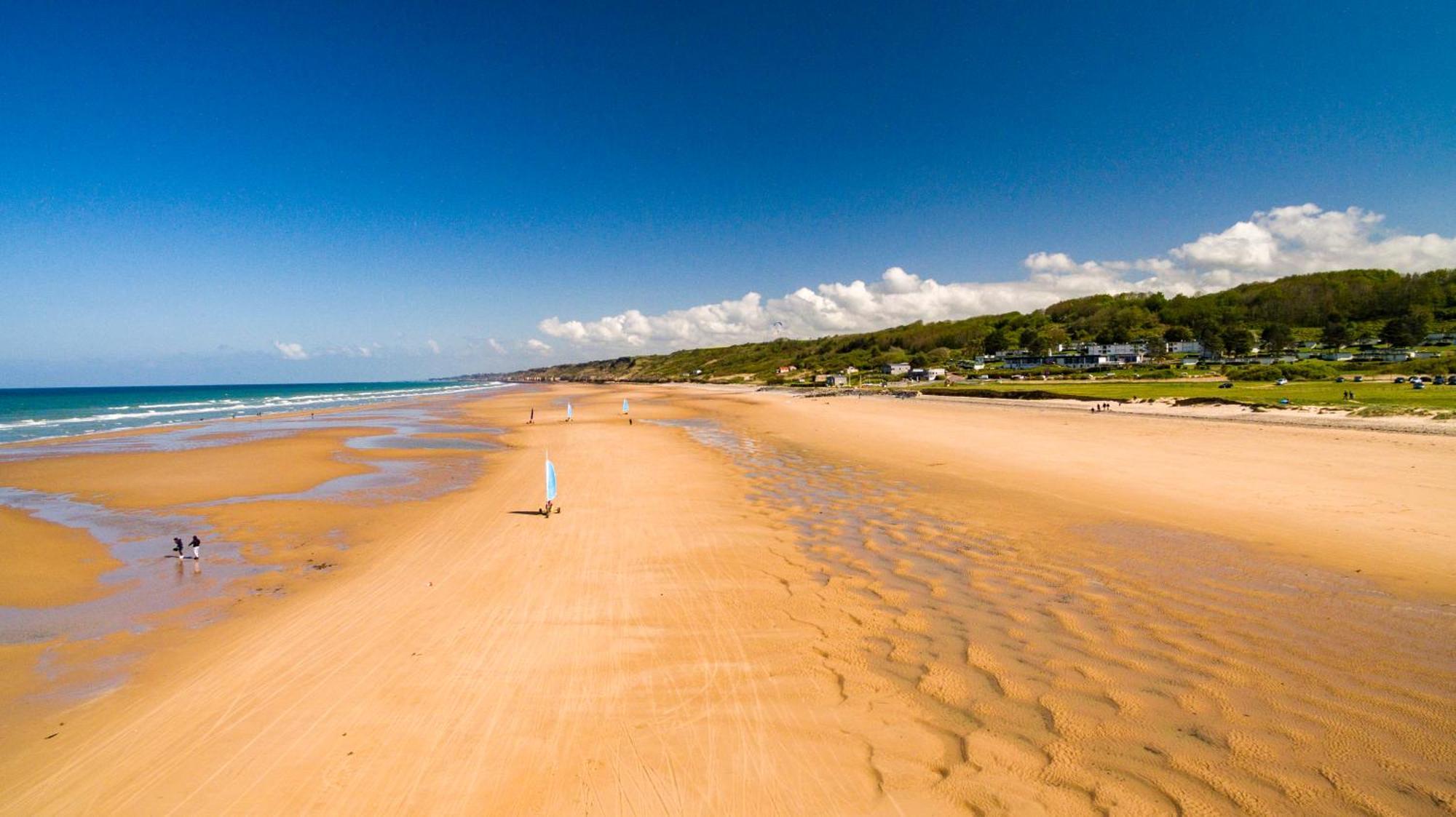 Maison Renovee En Pierres Sejour Spacieux Avec Jardin Et Terrasse Amenagee Pres Omaha Beach & Bayeux A 5Mn De La Mer Tous Commerces Commes Eksteriør billede