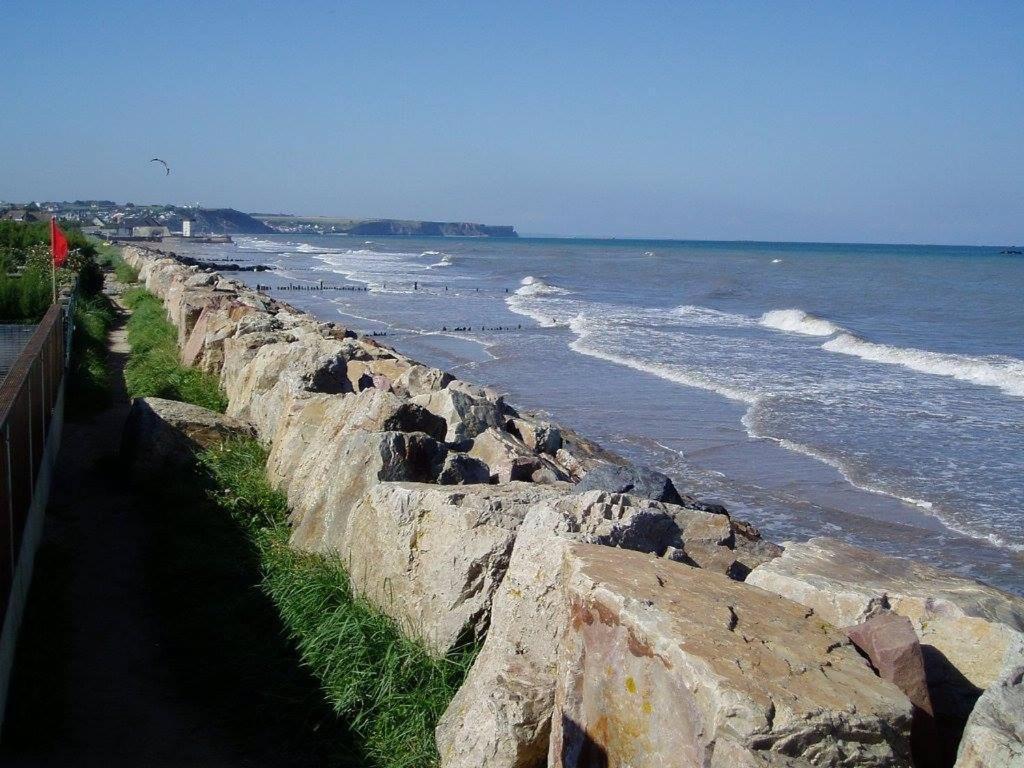 Maison Renovee En Pierres Sejour Spacieux Avec Jardin Et Terrasse Amenagee Pres Omaha Beach & Bayeux A 5Mn De La Mer Tous Commerces Commes Eksteriør billede